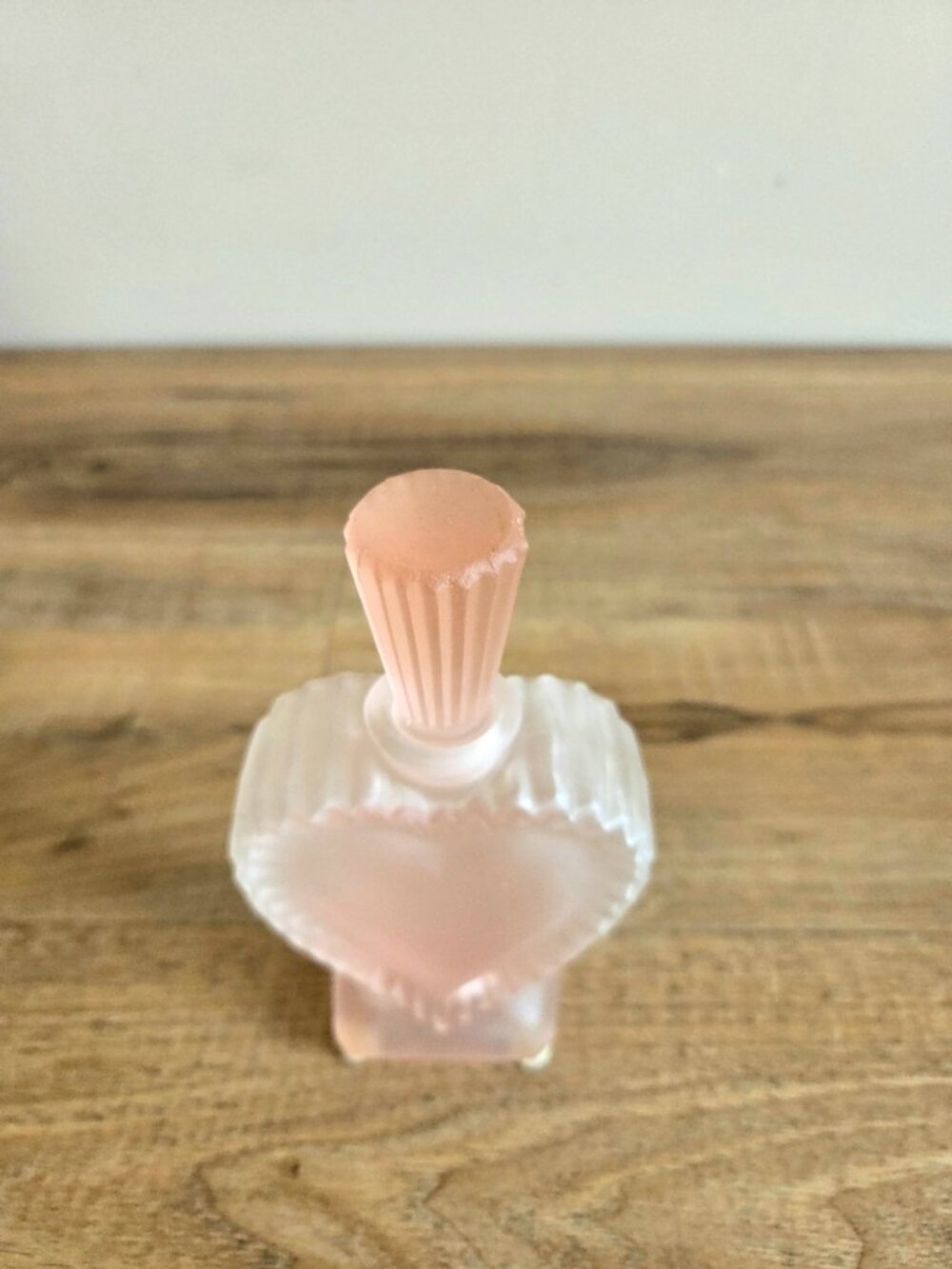 Vintage Satin Pink Glass Perfume Bottle Heart Shape - Picture 5 of 9